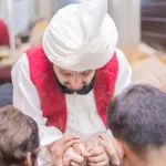 Sultan-ul-Ashiqeen taking oath of allegiance