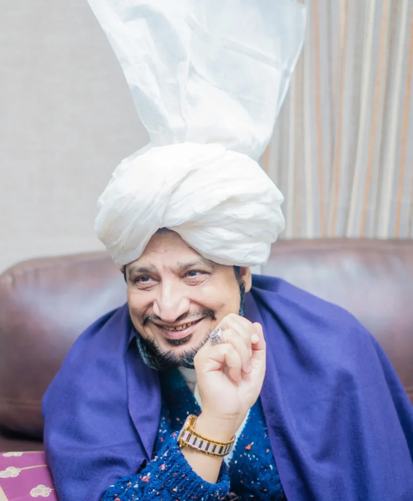 Sultan-ul-Ashiqeen radiating magneficene