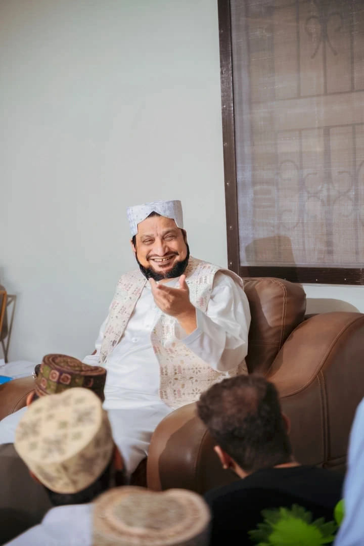 Sultan-ul-Ashiqeen an unforgetable personality.