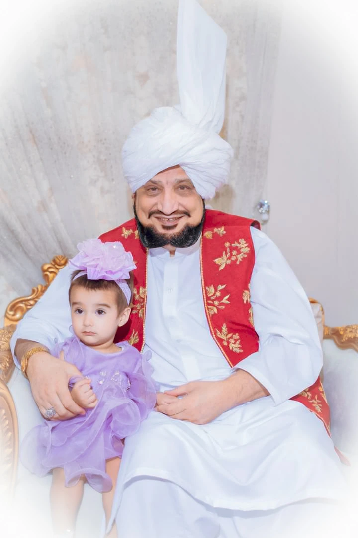 Sultan-ul-Ashiqeen the role model.